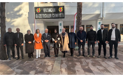 AK Parti Erzincan Kadın Kolları’ndan Gazeteciler Cemiyeti’ne 10 Ocak Ziyareti