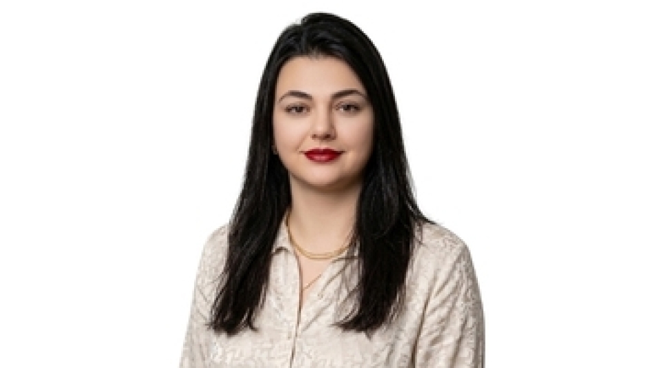 BURCU KAYSER SARIÇİÇEK