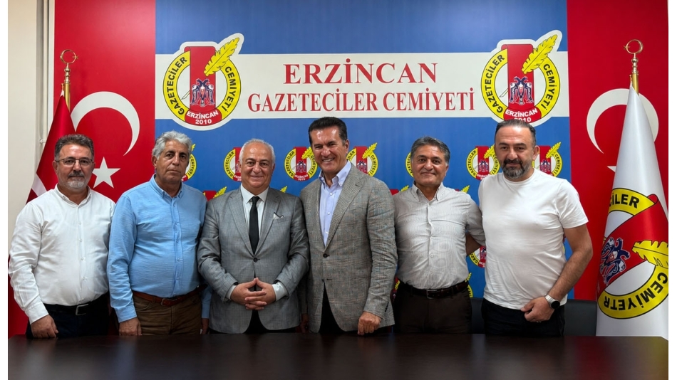 Yeni Parti Heyeti Erzincan Gazeteciler Cemiyeti’nde Basın Toplantısı Düzenledi