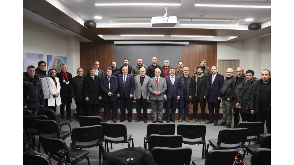 Binali Yıldırım Erzincan Basını İle Bir Araya Geldi