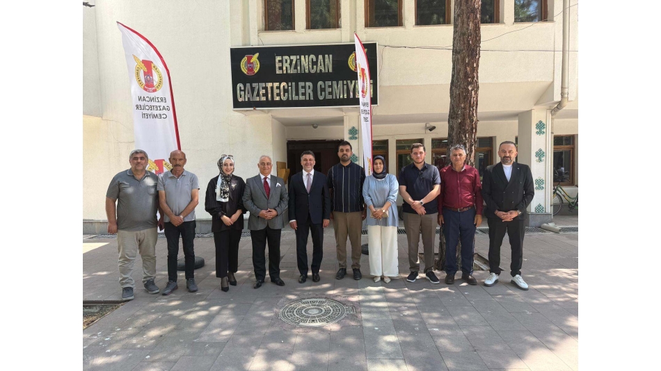 AK Parti Erzincan Teşkilatından Erzincan Gazeteciler Cemiyeti’ne Anlamlı Ziyaret